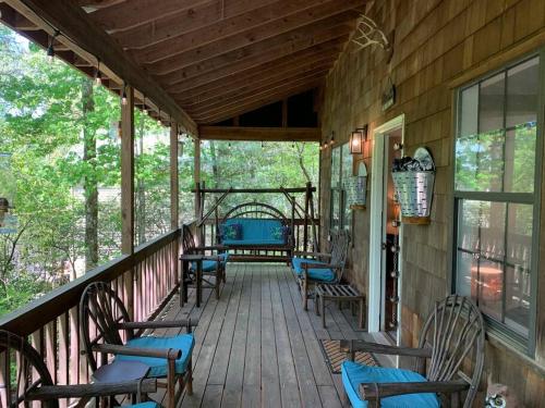 Cabin Fever on Cartecay River in Ellijay, USA