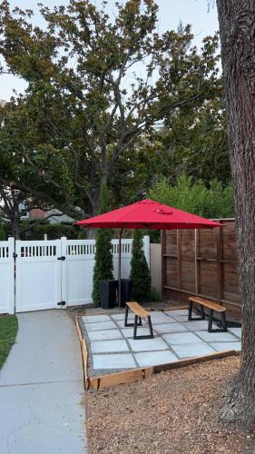 One room with one queen bed studio to rent - Apartment - Palo Alto