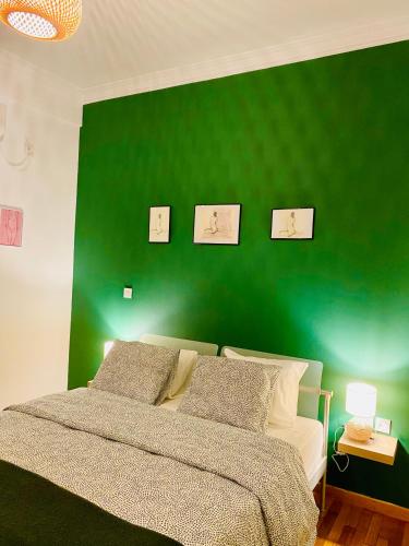 Antinoros Inn, Stylish apartment,3' to Metro, Athens