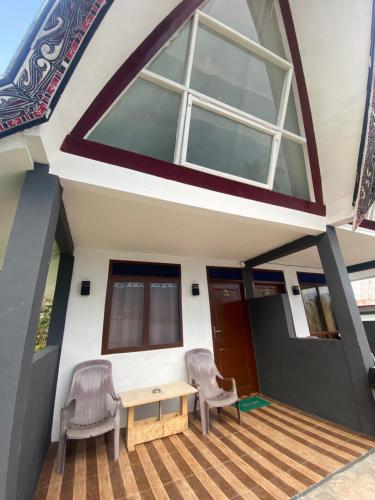 Vandu's View Guest house & Restaurant in Samosir