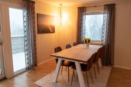 Senja, 2 BR apartment, surrounded by the northern lights and the midnight sun