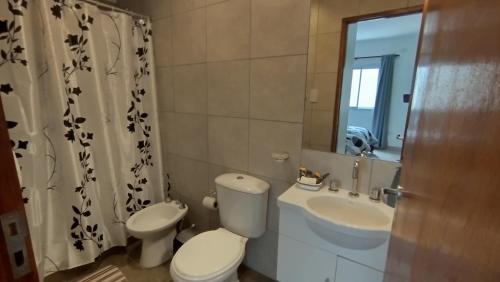 One-Bedroom Apartment image 2