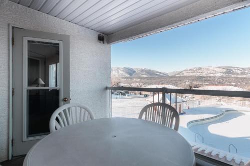 เมาน์เท็น วิว สวีท แอท แฟร์มอนต์ ฮอตสปริง (Mountain View Suites at Fairmont Hot Springs) in แฟร์มองต์ ฮอต สปริงส์ (บริติช โคลัมเบีย)