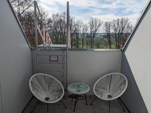 Suite 13 im Wald mit Balkon