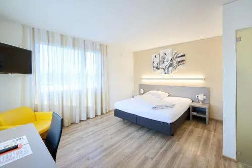 Smart Hotel Kreisel --Self check-In in Lachen, Schweiz