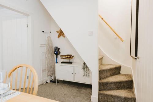 3 Bed - Modern Comfortable Stay - St Helens Town Centre