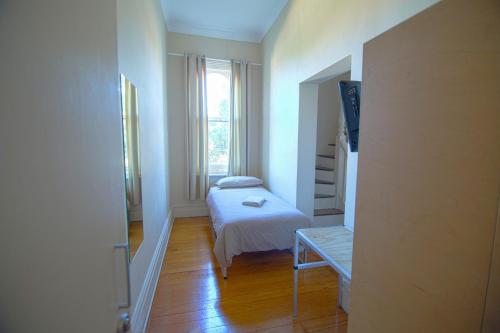 Cambridge Lodge - image 6
