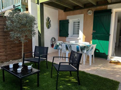 Appartement rénové avec jardin et piscine dans la résidence - Location saisonnière - Narbonne