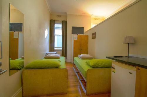 Cambridge Lodge - image 5