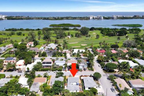 Sabal Palm Vacation Homes in Lake Worth, USA