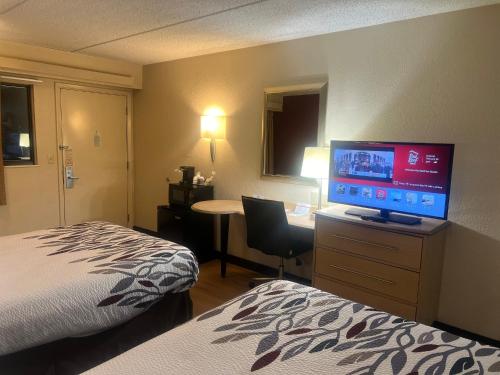 Deluxe Room with Two Double Beds Smoke Free