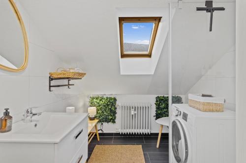 UPPER ROOM: Apartment mit exklusiver Ausstattung-Ausblick auf Weinberge&Mandelblütenpfad