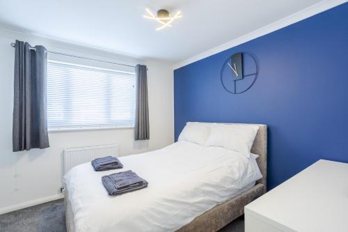 UHCW House Coventry - image 2