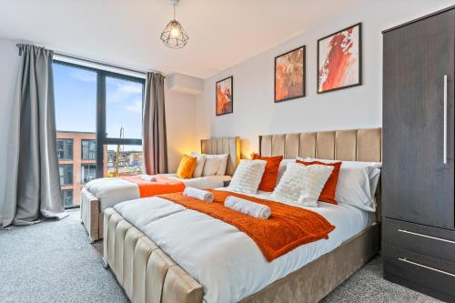 Vibrant Bliss - Luxury City Centre stay, SLEEPS 8, Central Location, BULLRING, Fully Equipped Kitchen, KING BED, 2 Bathrooms,Terrace city view, Free WIFI and Board Games, Birmingham (fotografie 3)