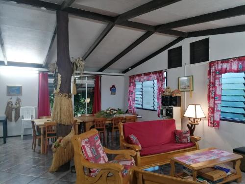 Restaurant, Pension Taitaa Tubuai in Austral Islands