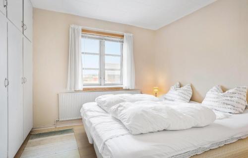 3 Bedroom Pet Friendly Home In Frøstrup in Lild Strand