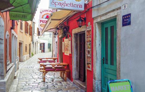 1 Bedroom Stunning Apartment In Rovinj 4