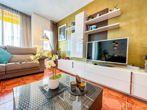 Three-Bedroom Apartment image 5