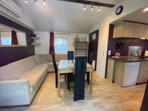 Mobil-Home Fouras, 3 pièces, 4 personnes - FR-1-709-75