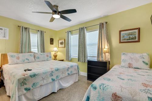 Captain's Quarters - Weekly Rental apts