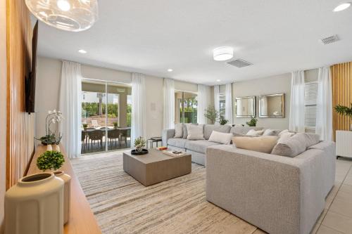 New Luxury 10bd Home with Movie & Game Room (2302) - 편의 시설/서비스