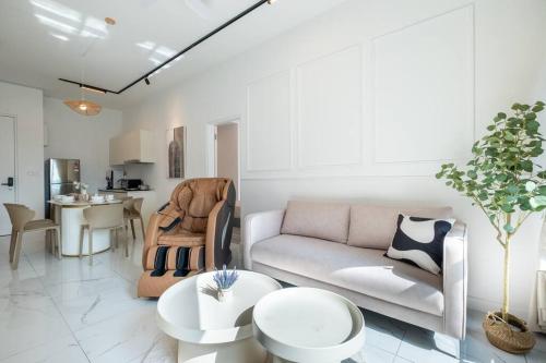 Cubic Botanical Massage Chair 3BR8Pax MidValley Cubic Botanical Massage Chair 3BR8Pax MidValley