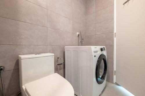 Cubic Botanical Massage Chair 3BR8Pax MidValley Cubic Botanical Massage Chair 3BR8Pax MidValley