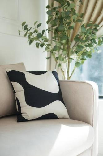 Cubic Botanical Massage Chair 3BR8Pax MidValley Cubic Botanical Massage Chair 3BR8Pax MidValley