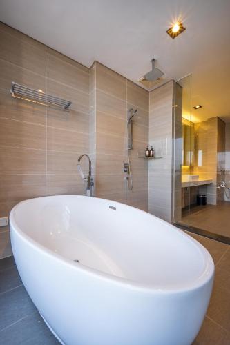 Greystone 99 Suites Greystone 99 Suites