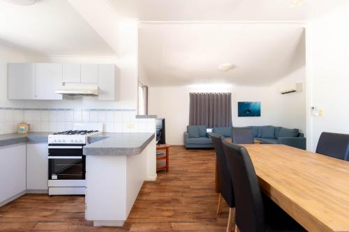 Ningaloo Caravan and Holiday Resort in เอกซ์เมาท์