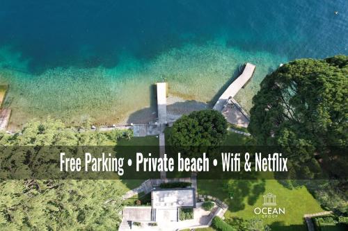 OceanGroupApartments Private Beach Suite, Gardone Riviera