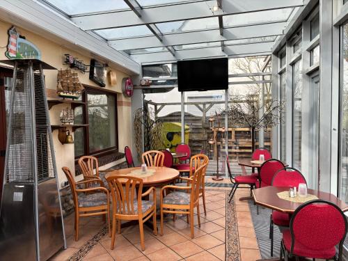 Hotel-Restaurant Cafe Caro - main image