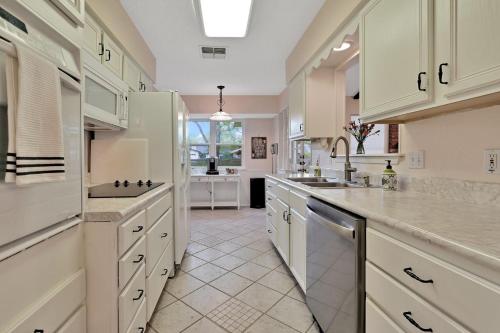 Comfy Home With Great Accessibility in Universal City, USA