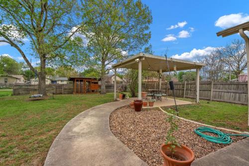 Comfy Pet-Friendly Home with Great Accessibility home