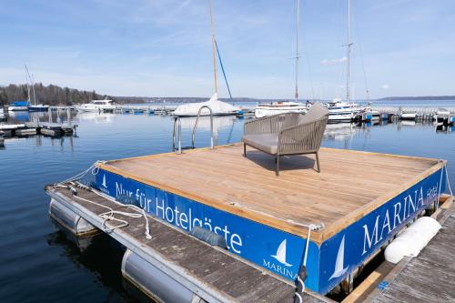 Hotel Marina - image 11