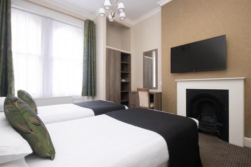 Kensington Gardens Hotel - image 6