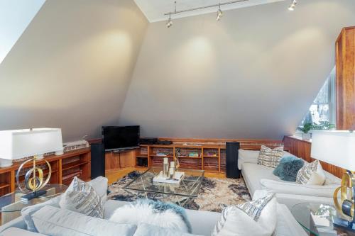 Ajax Loft apts - image 4
