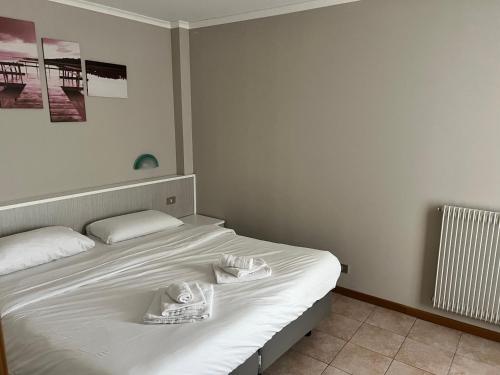 Hotel Lydia - image 10