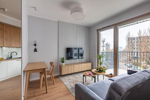 Expo Apartment Kolejowa, Warsaw