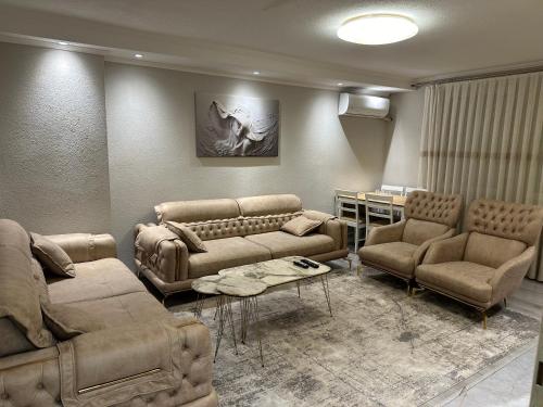 Skyline Apartment 2