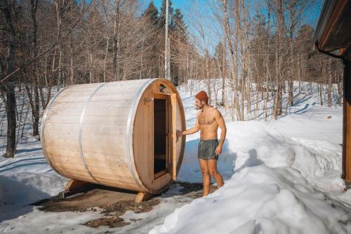 Private Hot Tub Sauna Indoor pool ski Monopoly