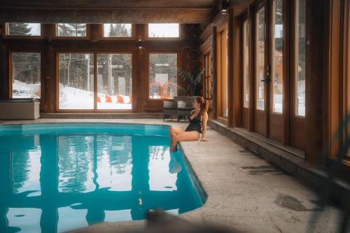 Private Hot Tub Sauna Indoor pool ski Monopoly