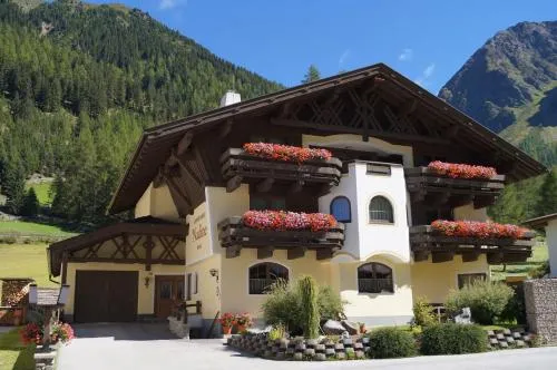 Appartementhaus Nadine in Längenfeld, Österreich