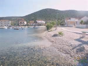  Apartment Ljilja in 21226 Vinišće