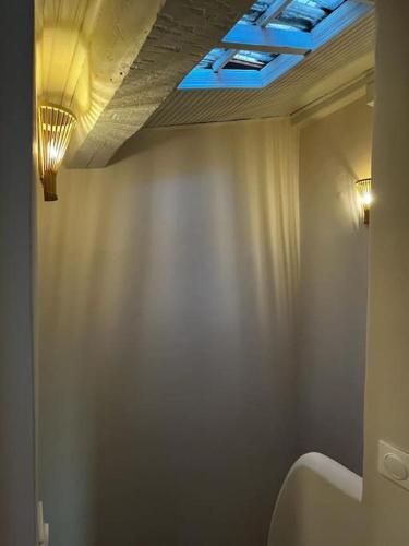 BELLA CASA - New full house for 3 w AC, wi-fi & terrasses in Antibes