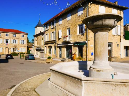 Gîte de la Roche (Gite de la Roche) in Saint-Alban-de-Roche