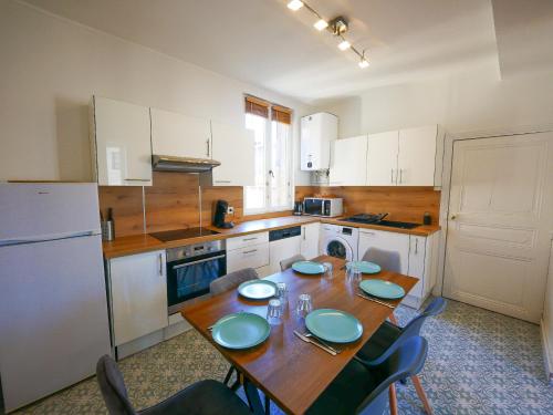virtuve, gîte de Saint Alban (gite de Saint Alban) in Saint-Alban-de-Roche