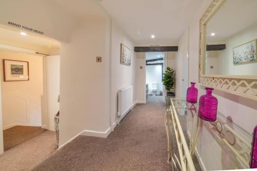 Library View Apartment - image 14