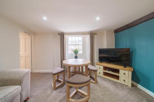 Library View Apartment - image 6