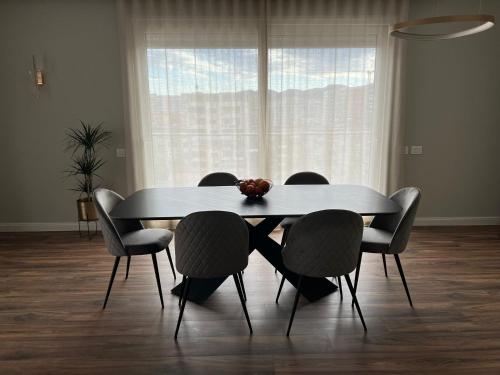Luxury Penthouse with Terrace and Private Parking in Tirana, Tirana (photo 6)